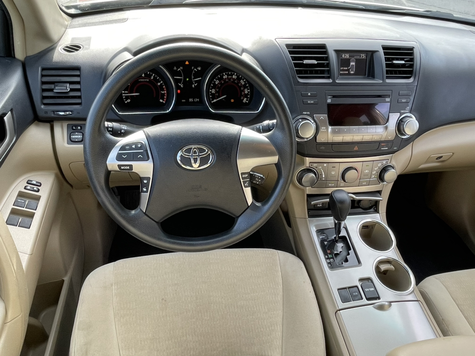 2011 Toyota Highlander Base 16