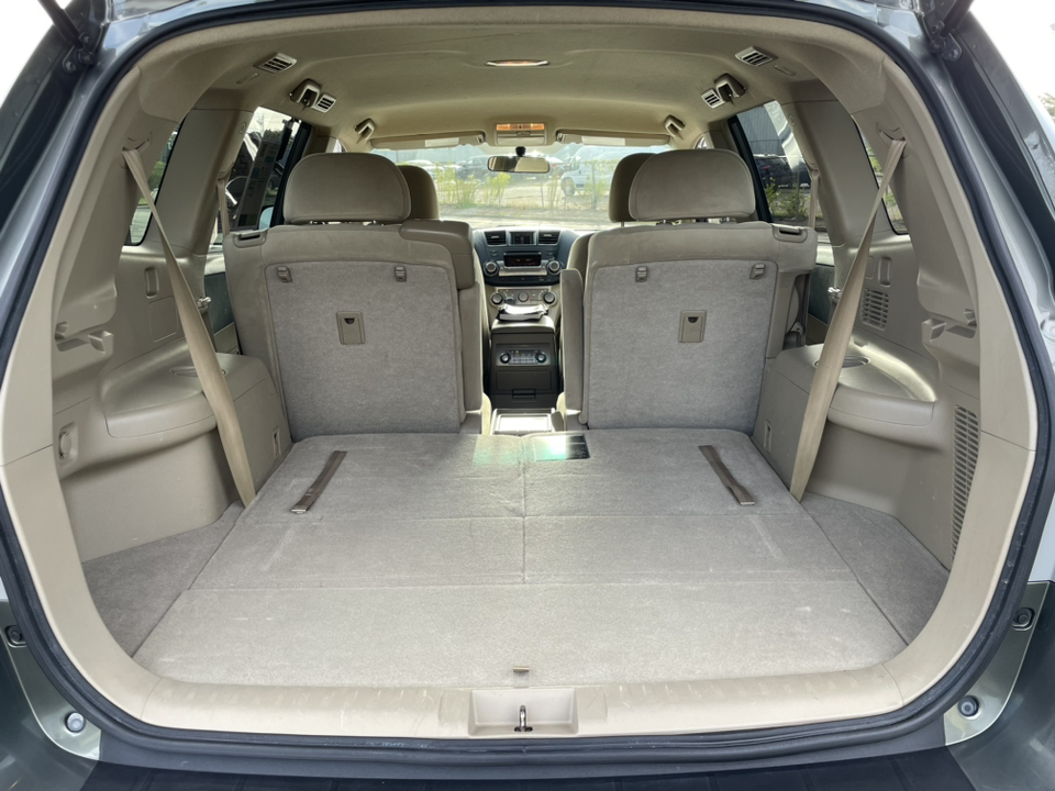 2011 Toyota Highlander Base 29