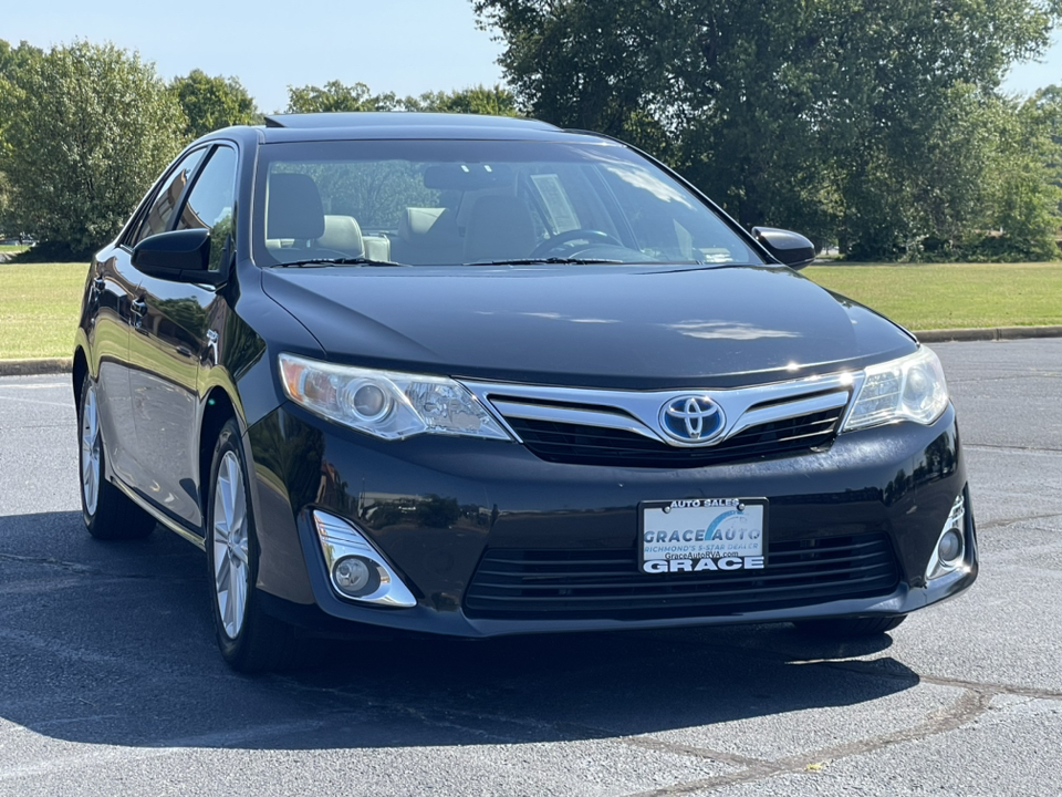 2012 Toyota Camry Hybrid XLE 16