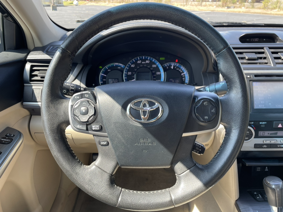 2012 Toyota Camry Hybrid XLE 21