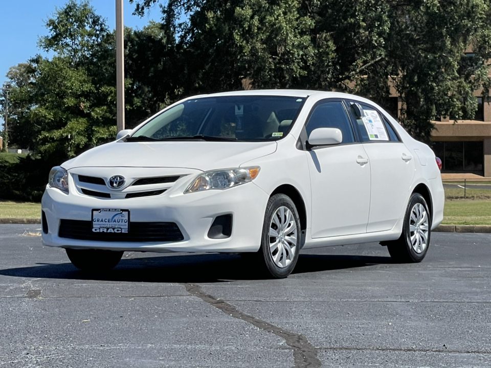 2012 Toyota Corolla LE 4