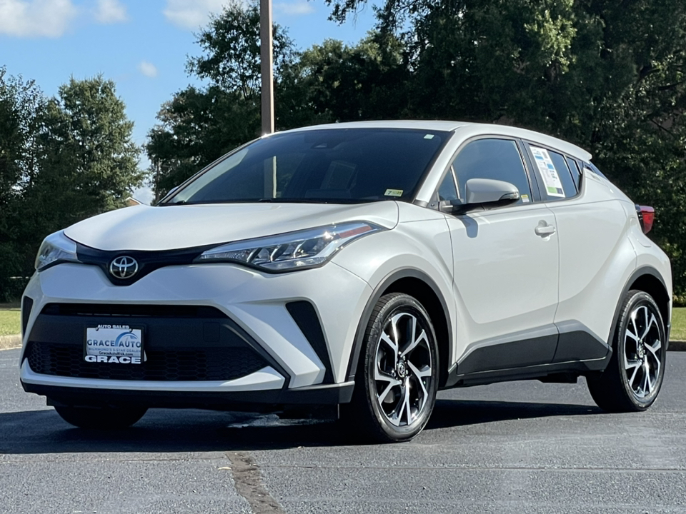 2022 Toyota C-HR XLE 10