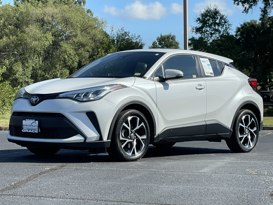 2022 Toyota C-HR XLE 11