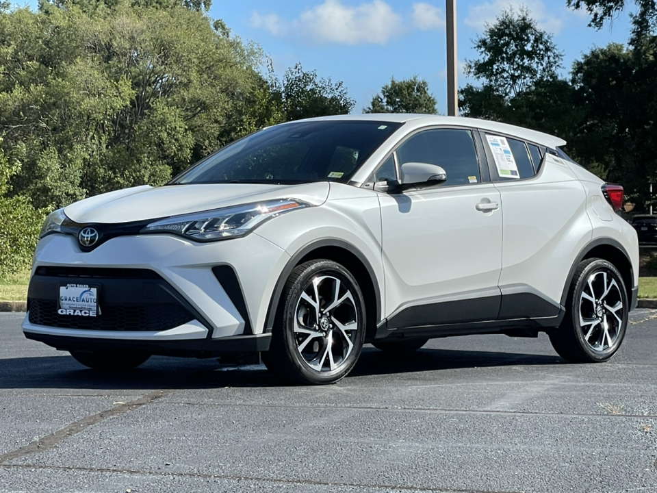 2022 Toyota C-HR XLE 12