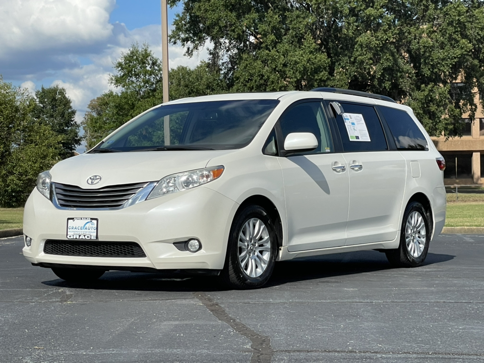 2017 Toyota Sienna Limited 6