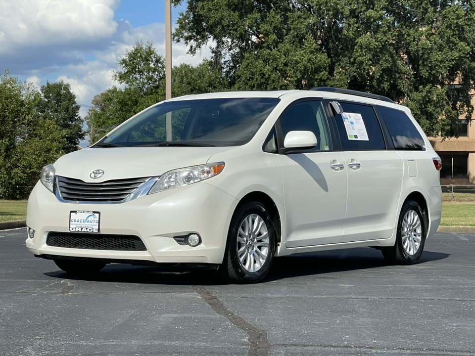 2017 Toyota Sienna Limited 7