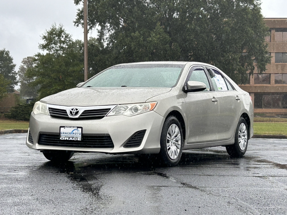 2014 Toyota Camry  2