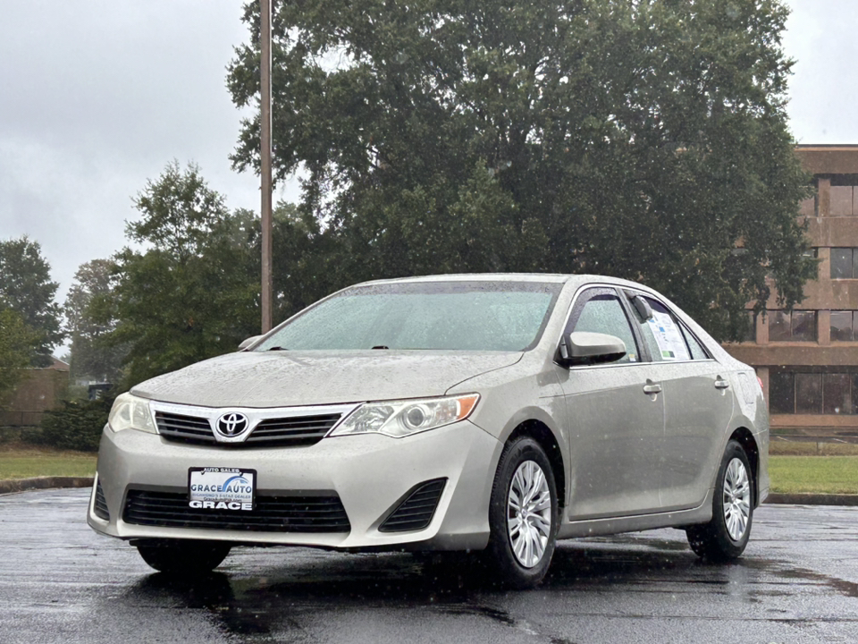 2014 Toyota Camry  3