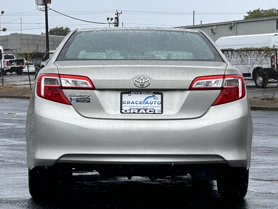 2014 Toyota Camry  10