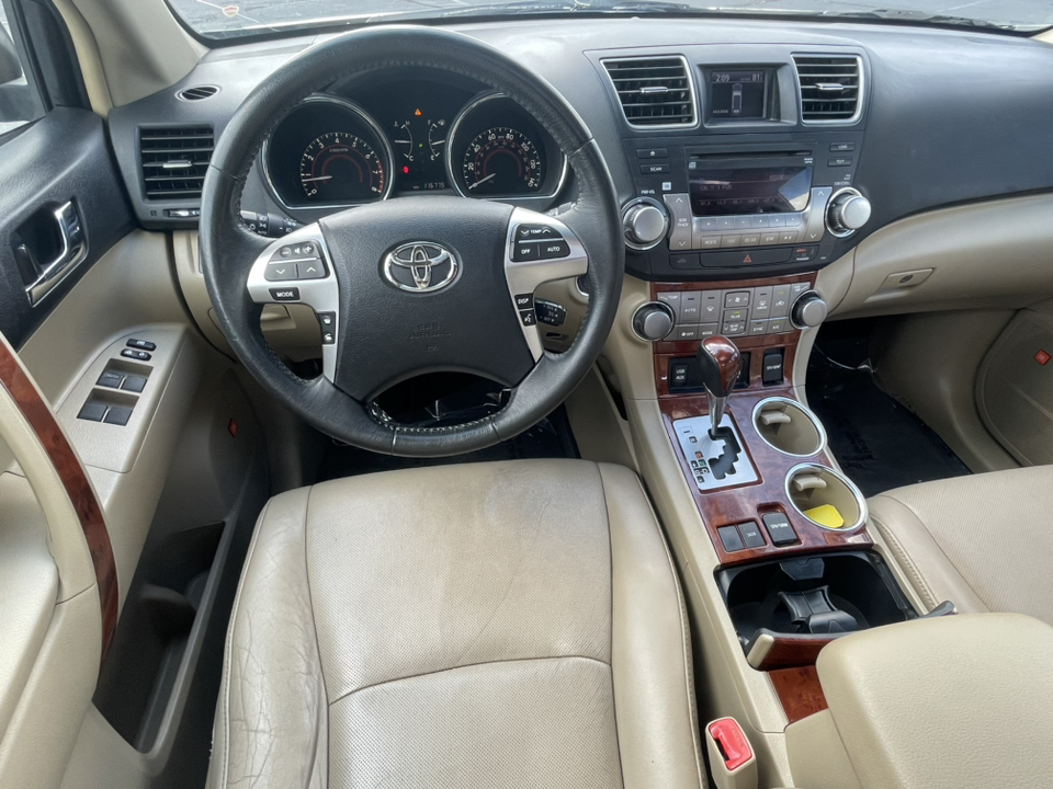 2012 Toyota Highlander Limited 19