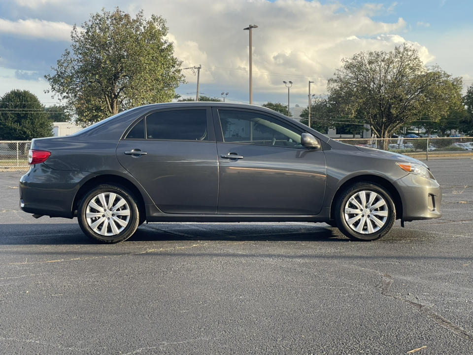 2012 Toyota Corolla LE 12