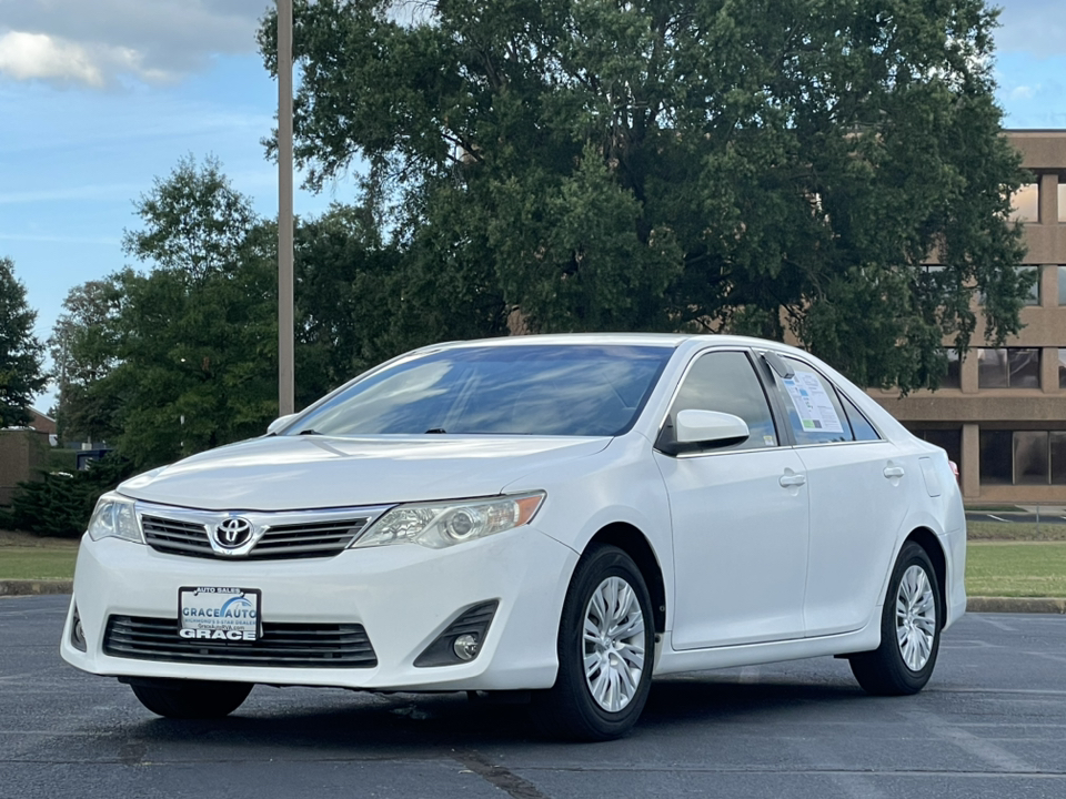 2012 Toyota Camry LE 7