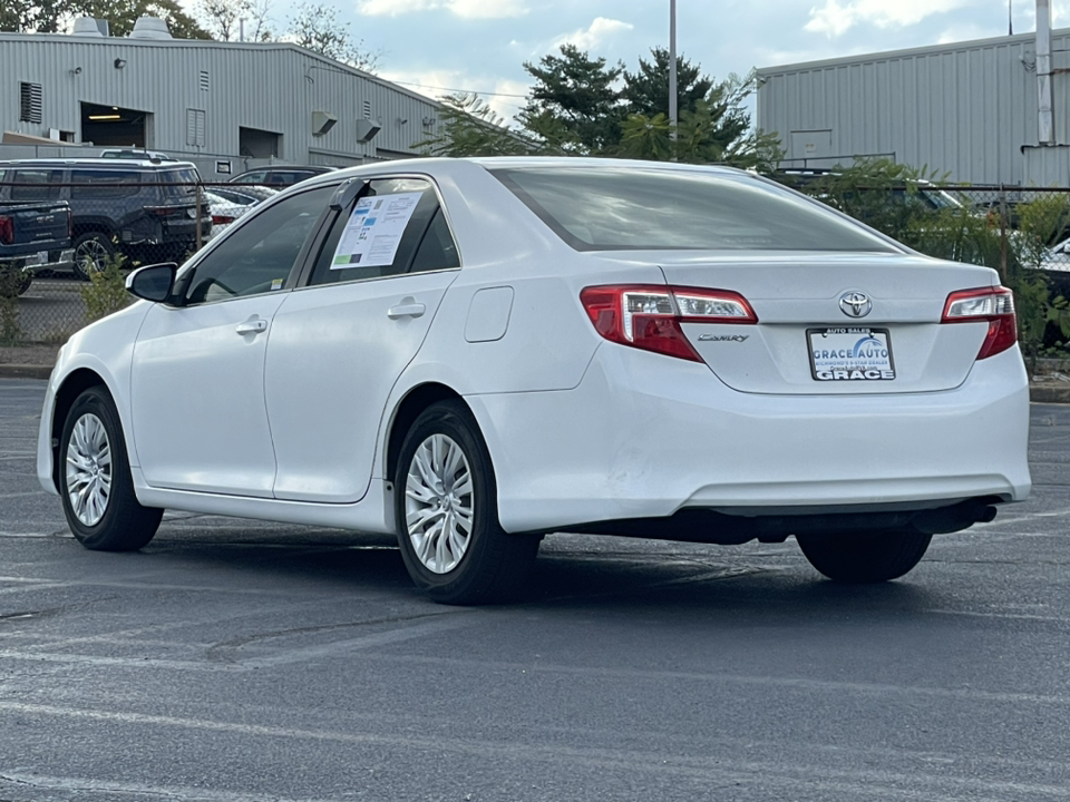 2012 Toyota Camry LE 10