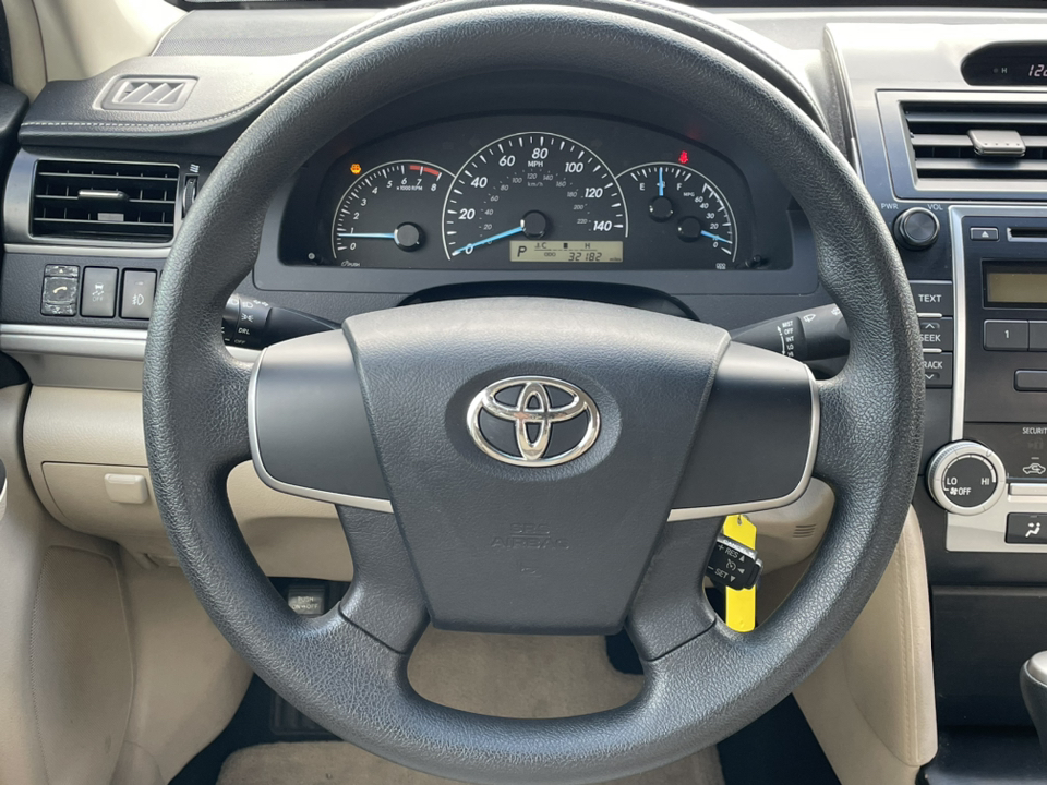 2012 Toyota Camry LE 19