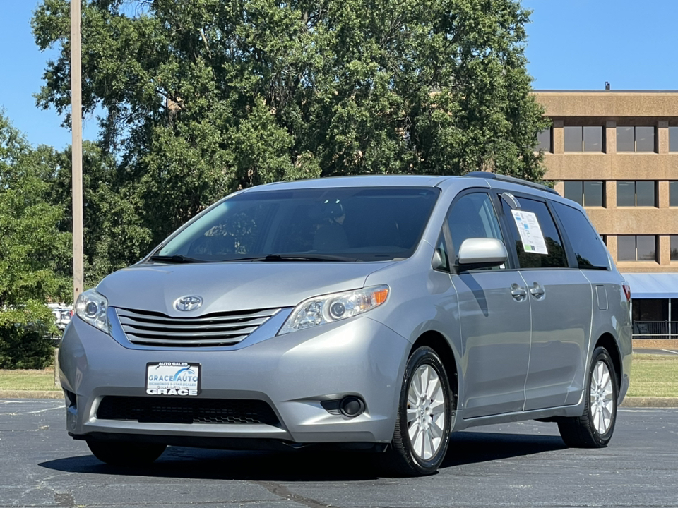 2015 Toyota Sienna LE 5