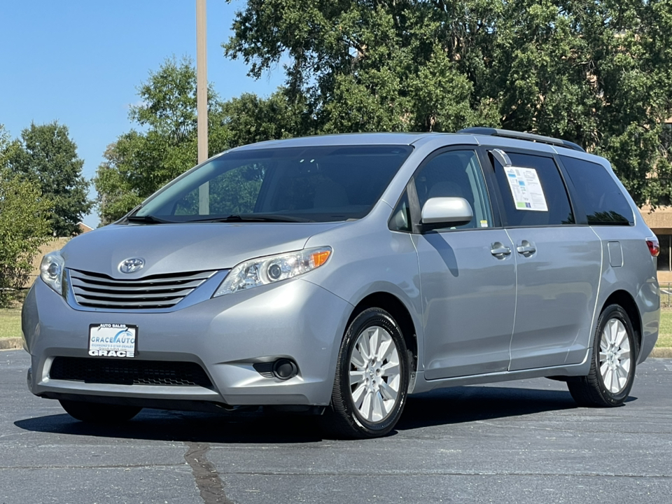 2015 Toyota Sienna LE 6