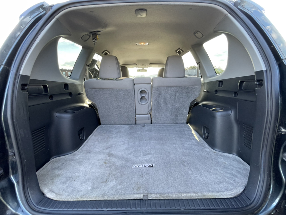 2011 Toyota RAV4 Base 27