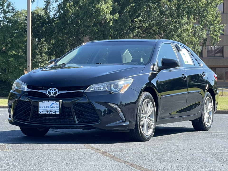 2017 Toyota Camry XLE 1