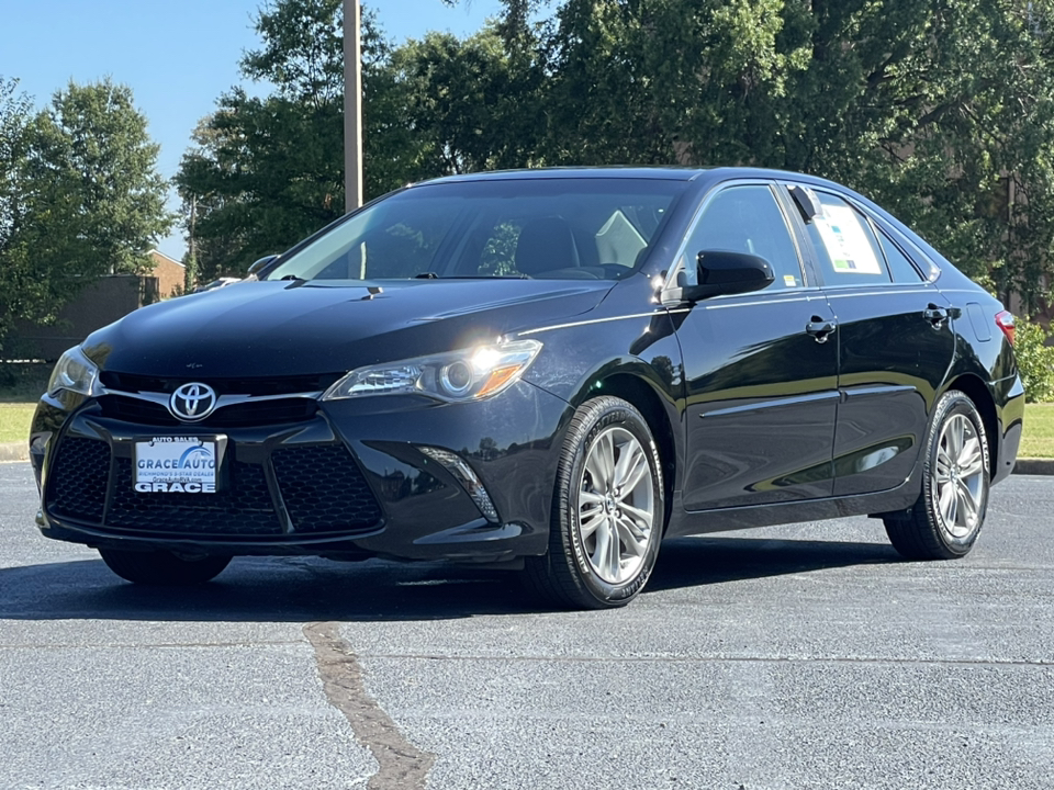 2017 Toyota Camry XLE 6