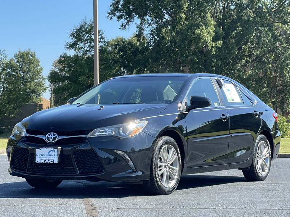 2017 Toyota Camry XLE 8