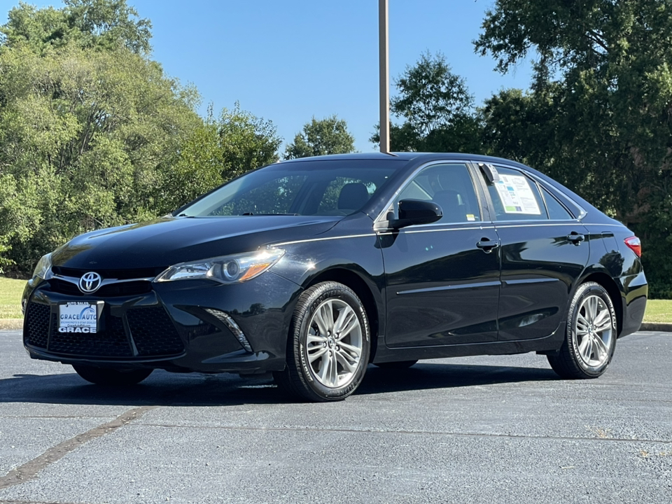 2017 Toyota Camry XLE 9