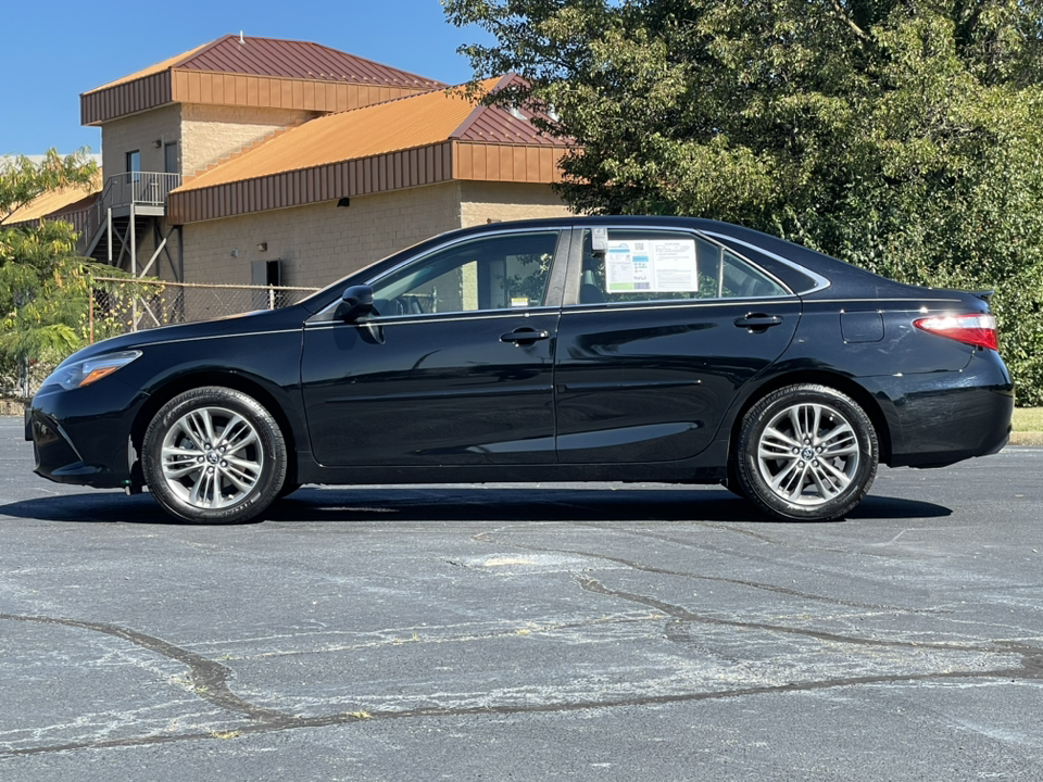 2017 Toyota Camry XLE 11