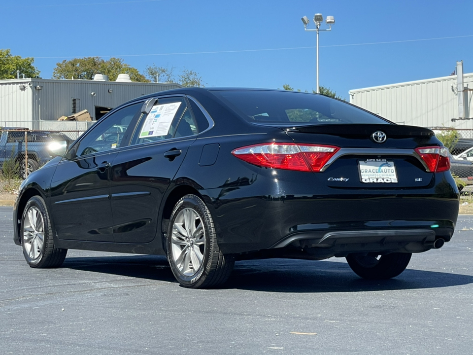 2017 Toyota Camry XLE 12