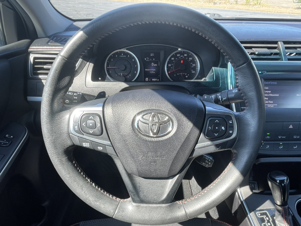 2017 Toyota Camry XLE 22