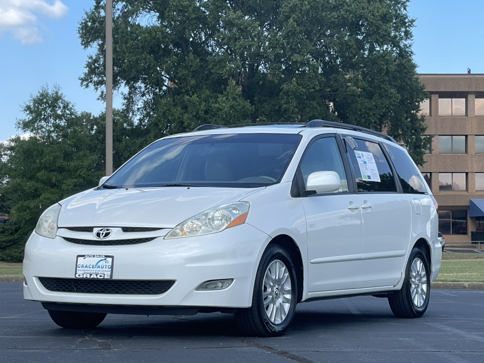 2010 Toyota Sienna XLE 5