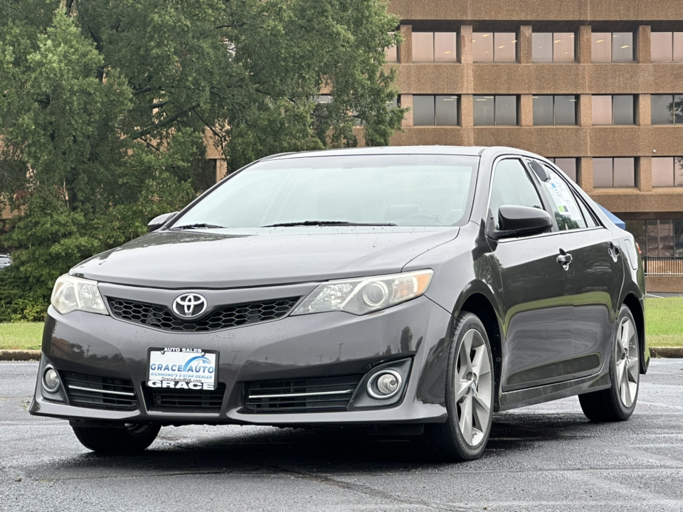 2012 Toyota Camry SE 2