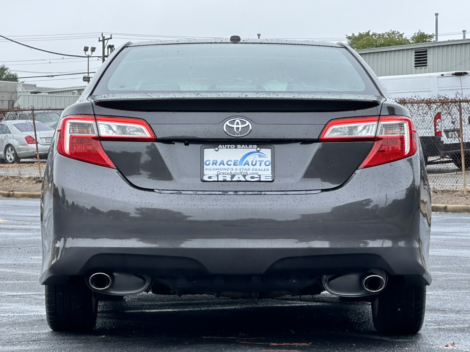 2012 Toyota Camry SE 9