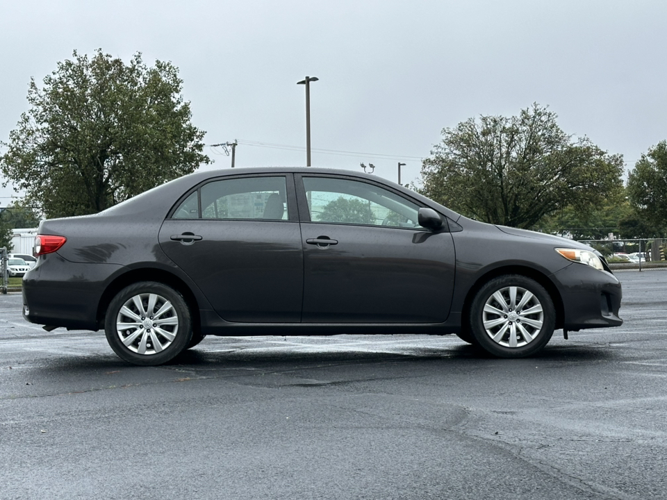 2012 Toyota Corolla L 10