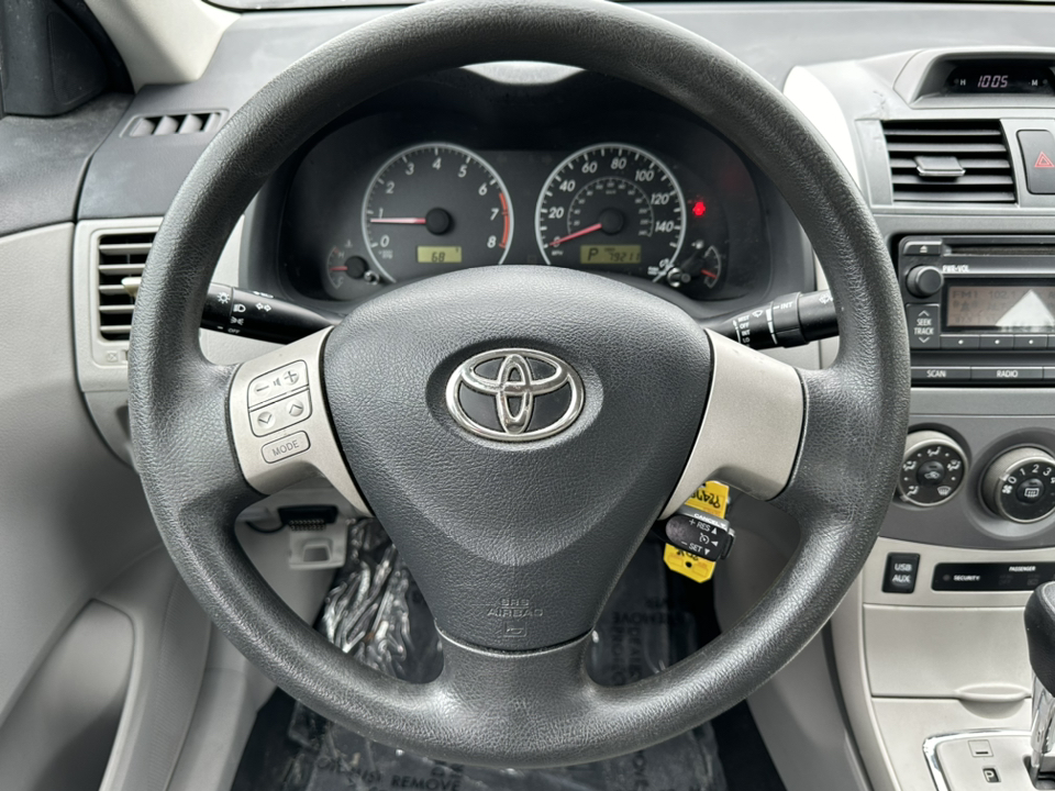 2012 Toyota Corolla L 16