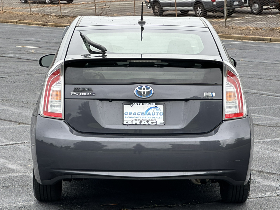 2012 Toyota Prius One 8