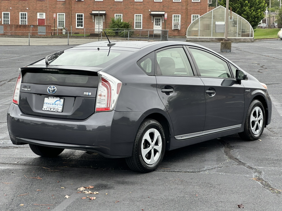 2012 Toyota Prius One 9