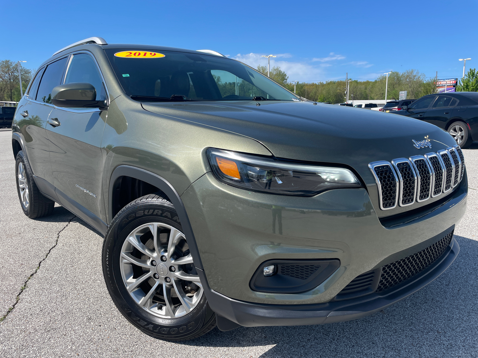 2019 Jeep Cherokee Latitude Plus 2