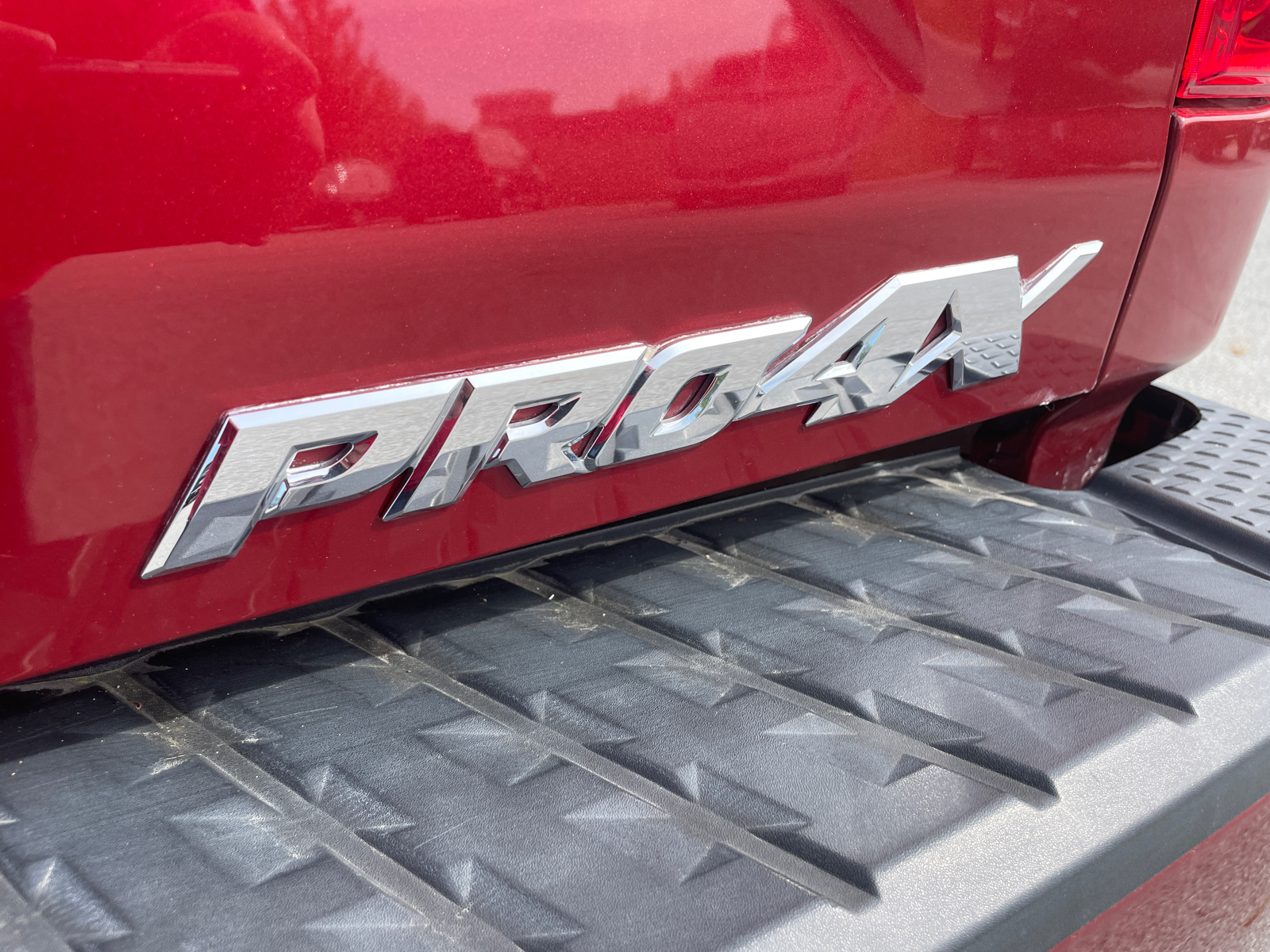 2018 Nissan Titan PRO-4X 41