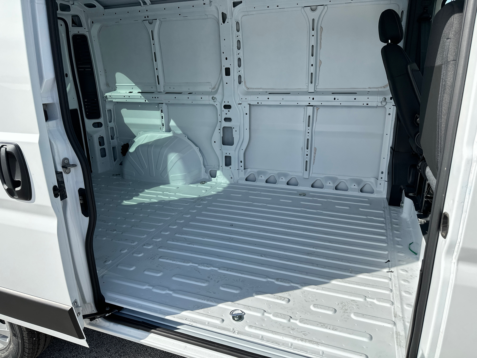 2023 Ram ProMaster 1500 Low Roof 29