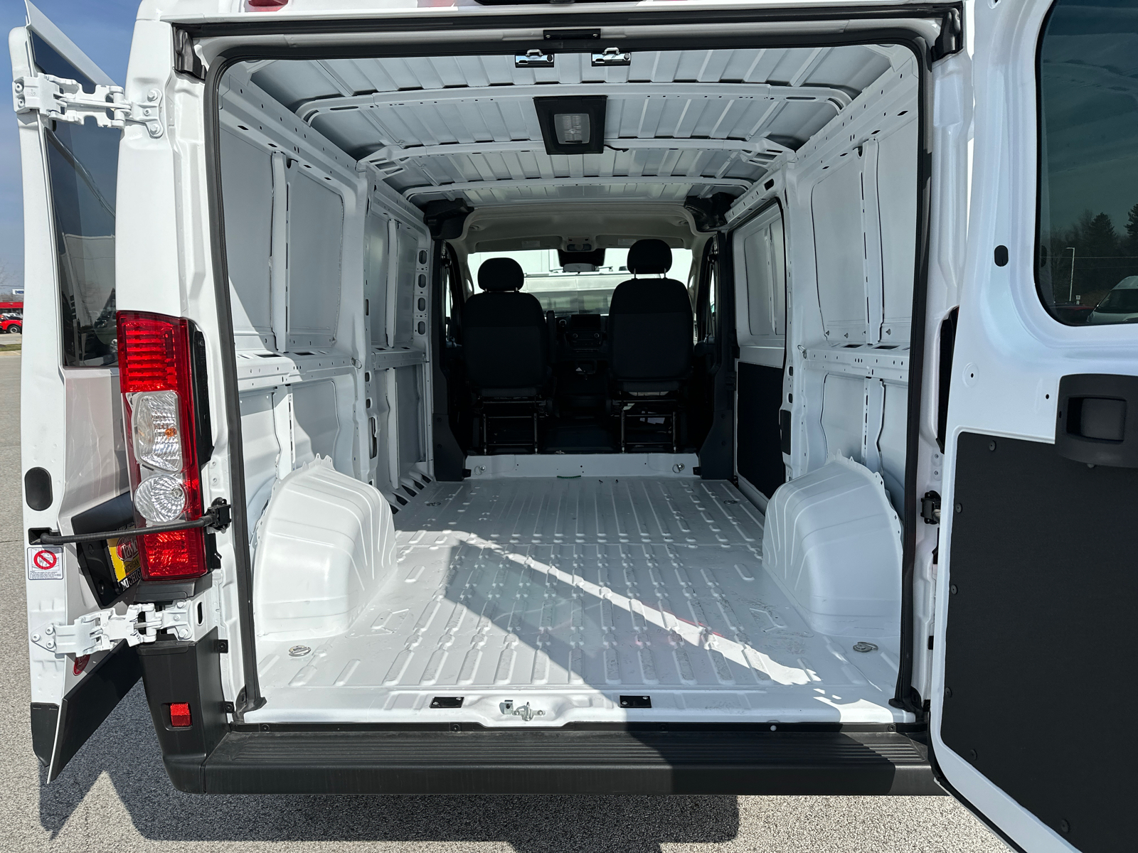 2023 Ram ProMaster 1500 Low Roof 31