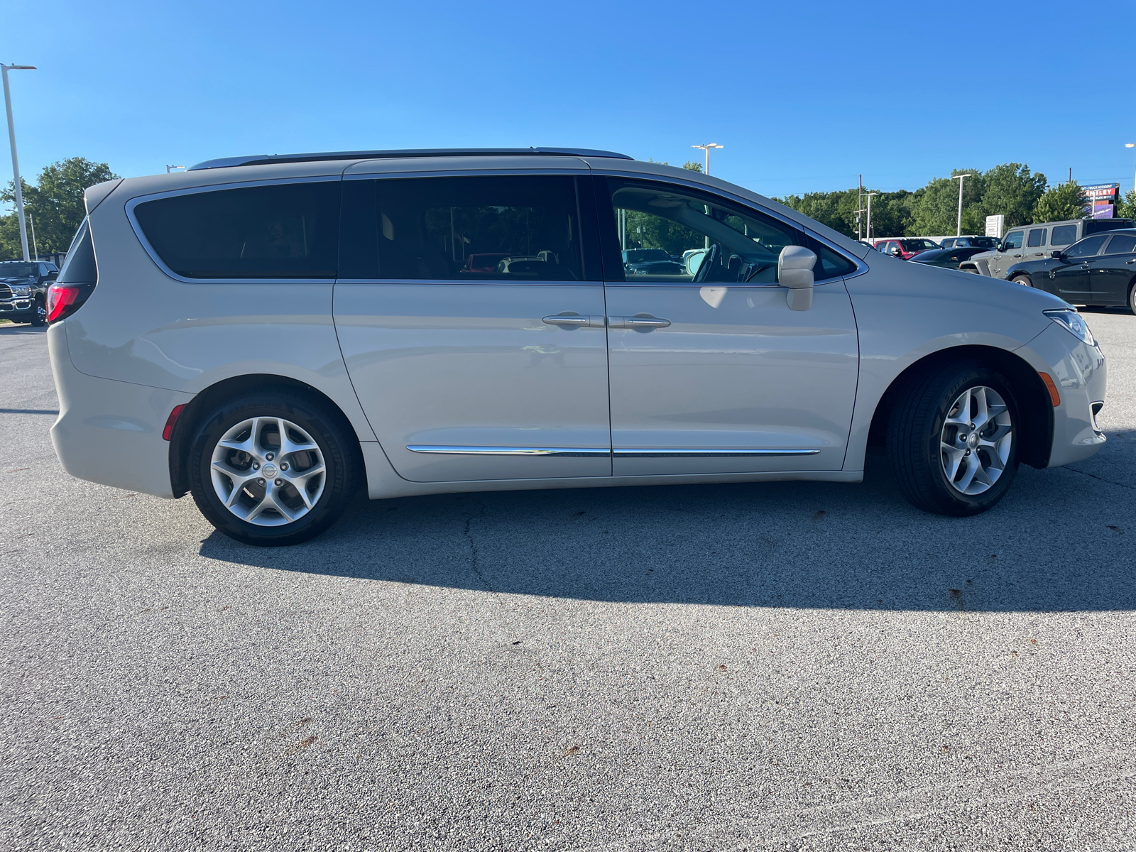 2019 Chrysler Pacifica Touring L Plus 3