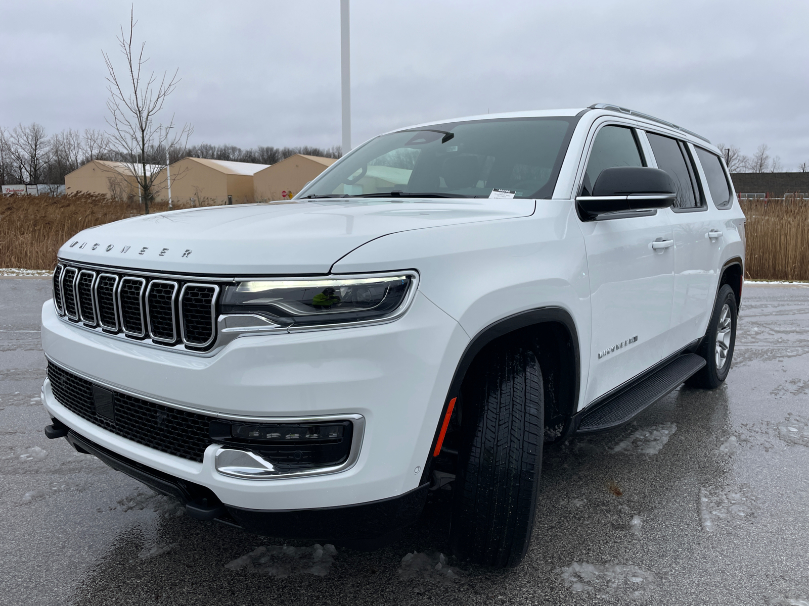 2024 Jeep Wagoneer Base 8