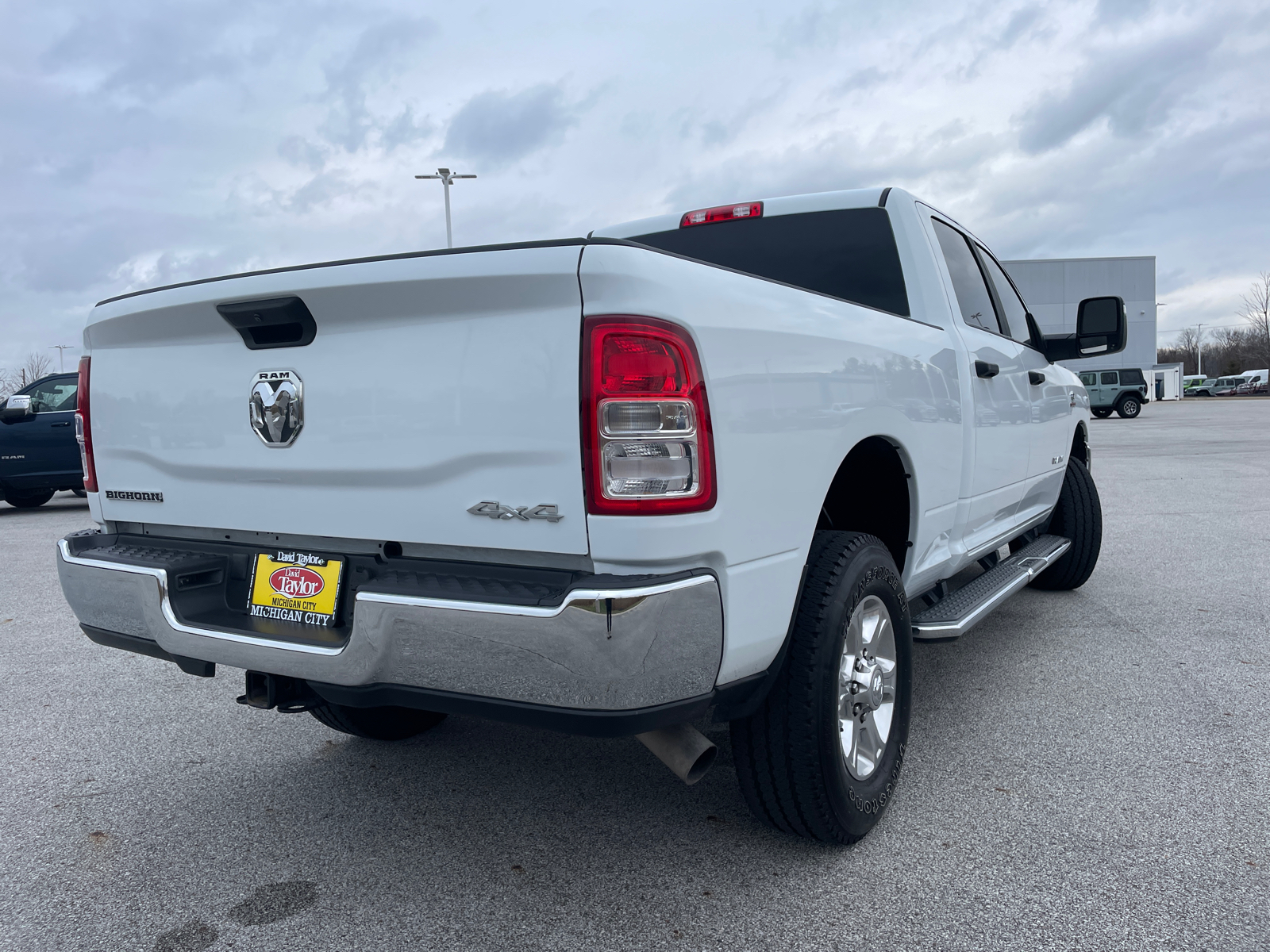 2023 Ram 2500 Big Horn 4x4 Crew Cab 64 Box 3