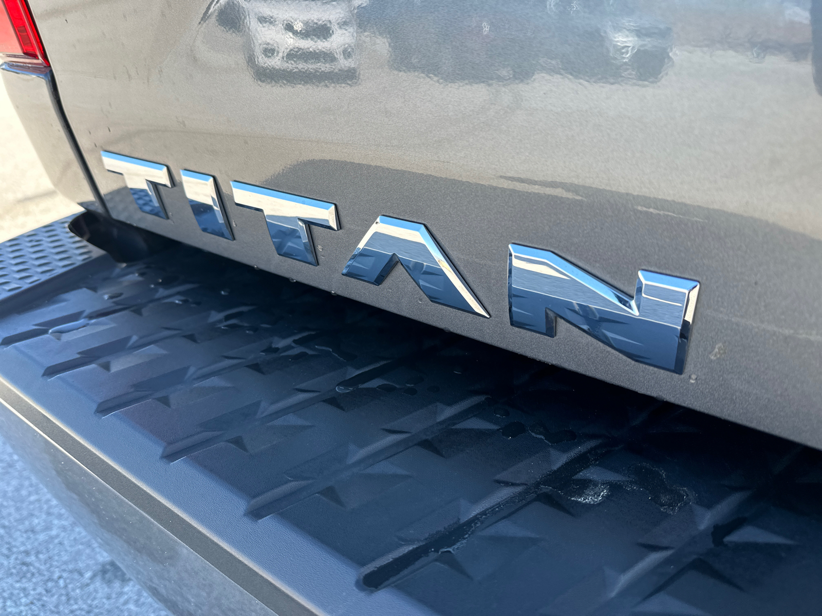 2017 Nissan Titan PRO-4X 42