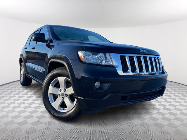 2011 Jeep Grand Cherokee Laredo 1