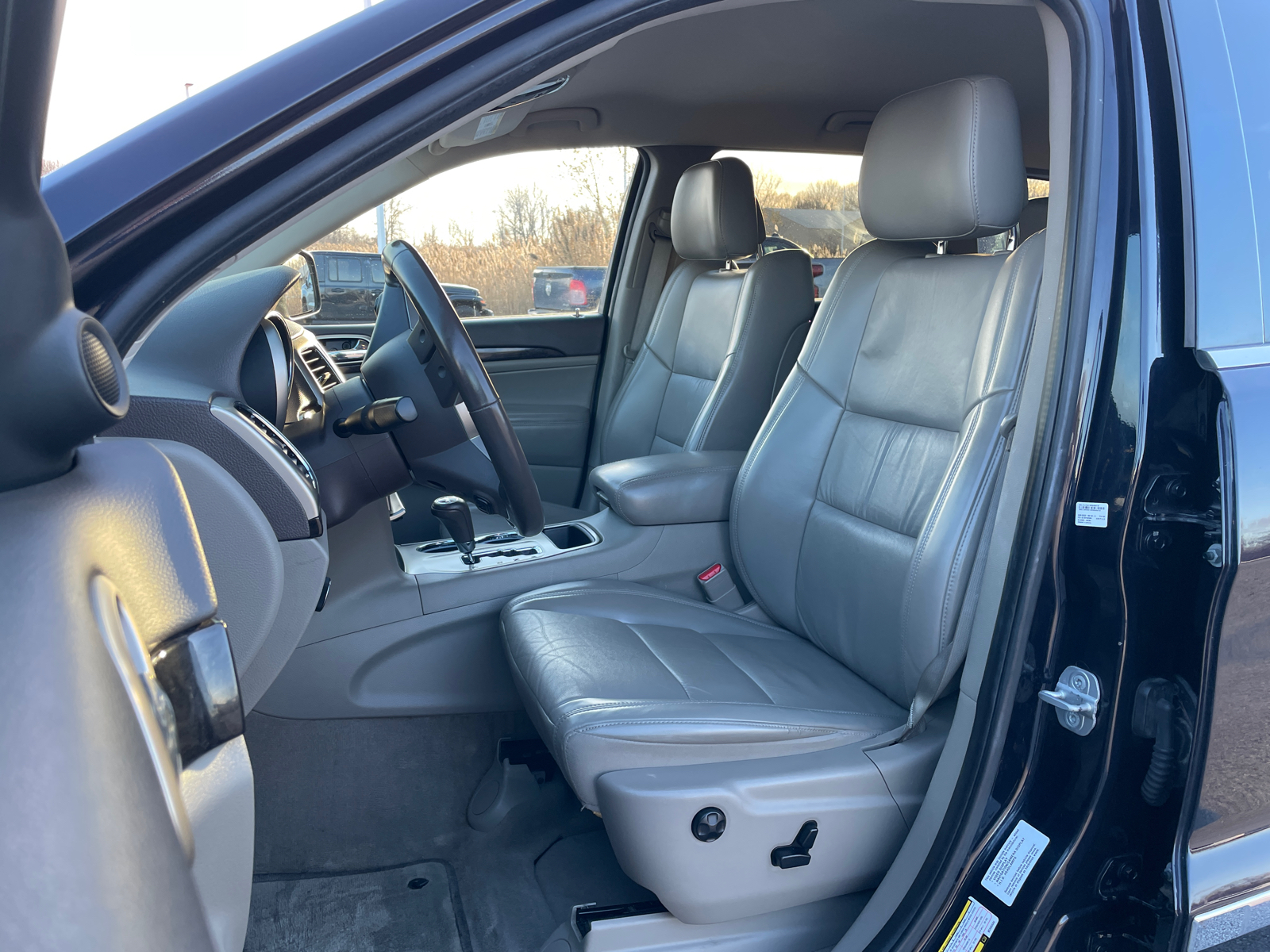 2011 Jeep Grand Cherokee Laredo 9