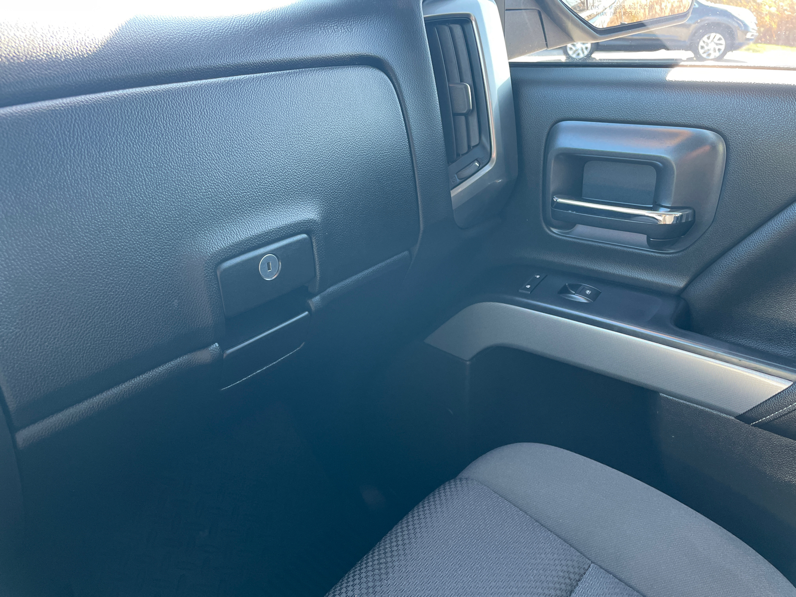 2018 Chevrolet Silverado 1500 LT 4WD Crew Cab 143.5 10