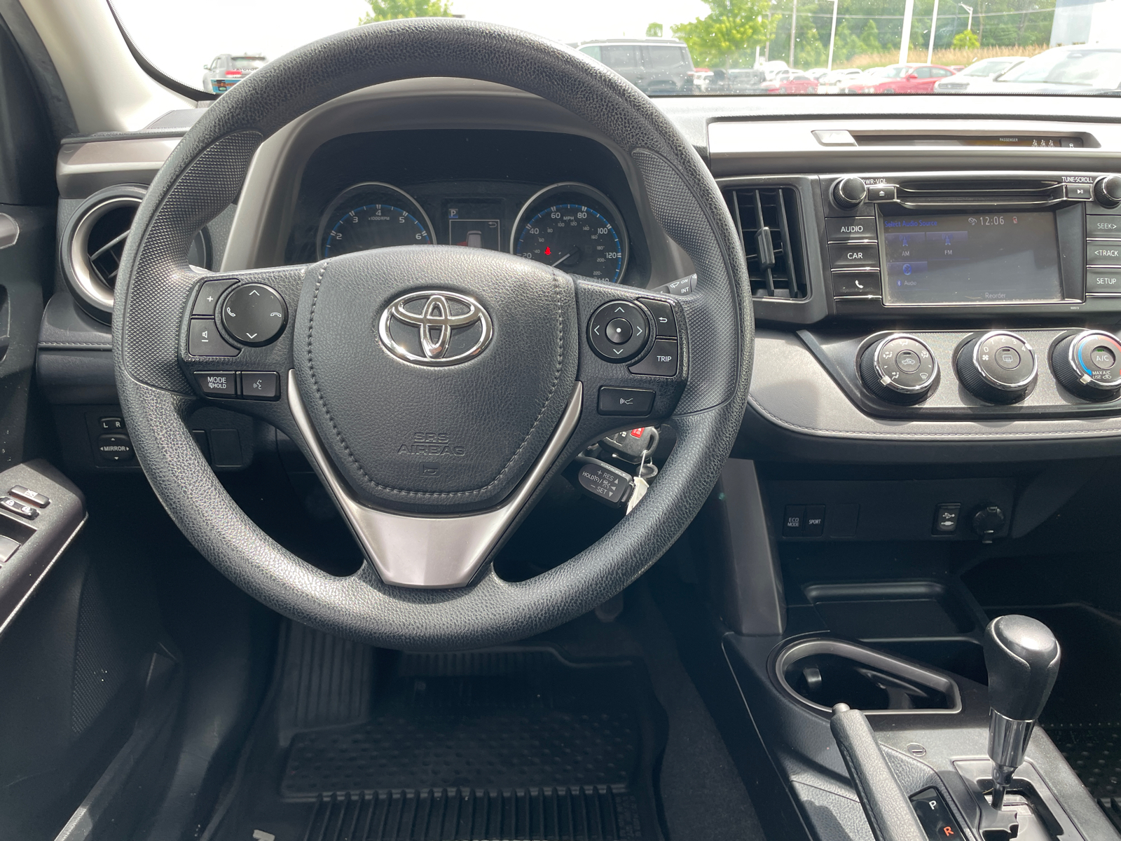 2017 Toyota RAV4 LE 37