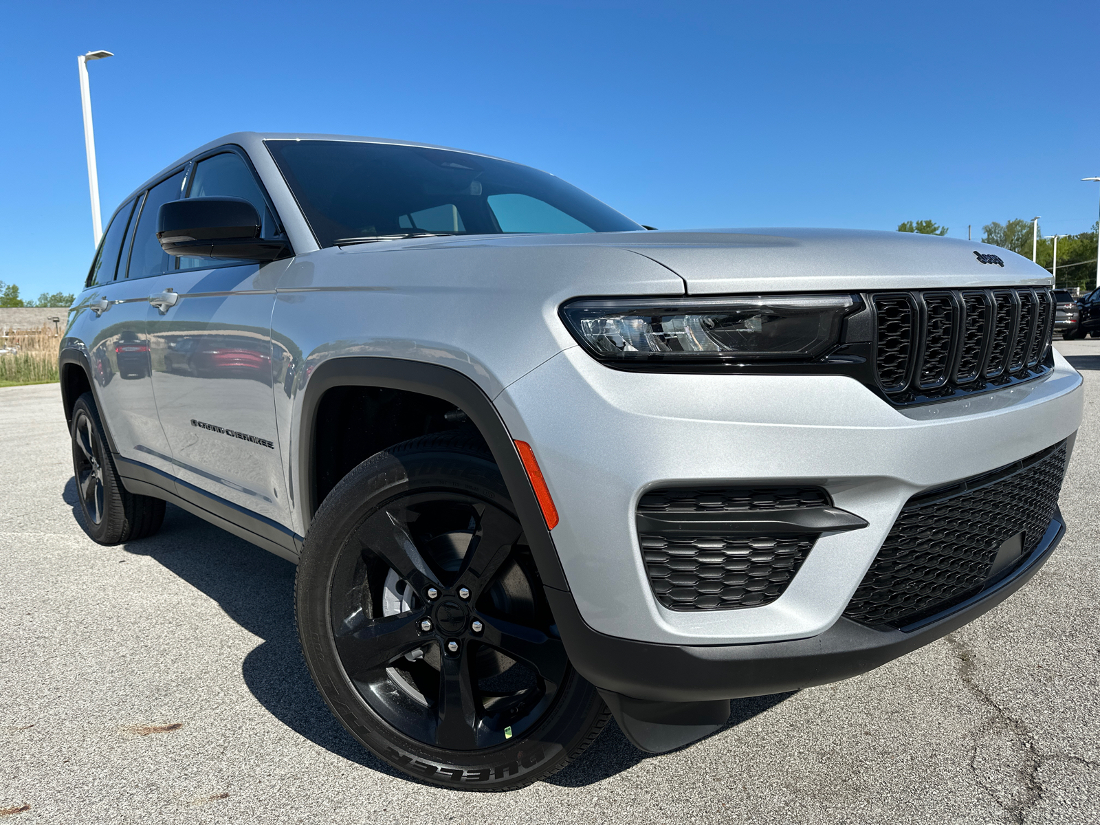 2024 Jeep Grand Cherokee Altitude 2