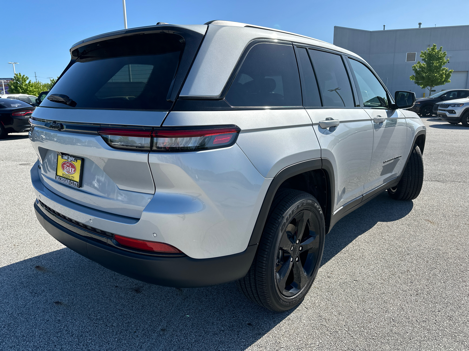 2024 Jeep Grand Cherokee Altitude 4