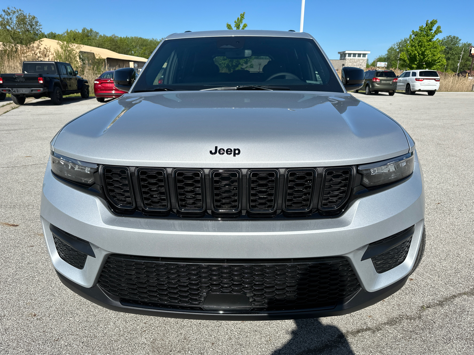 2024 Jeep Grand Cherokee Altitude 9